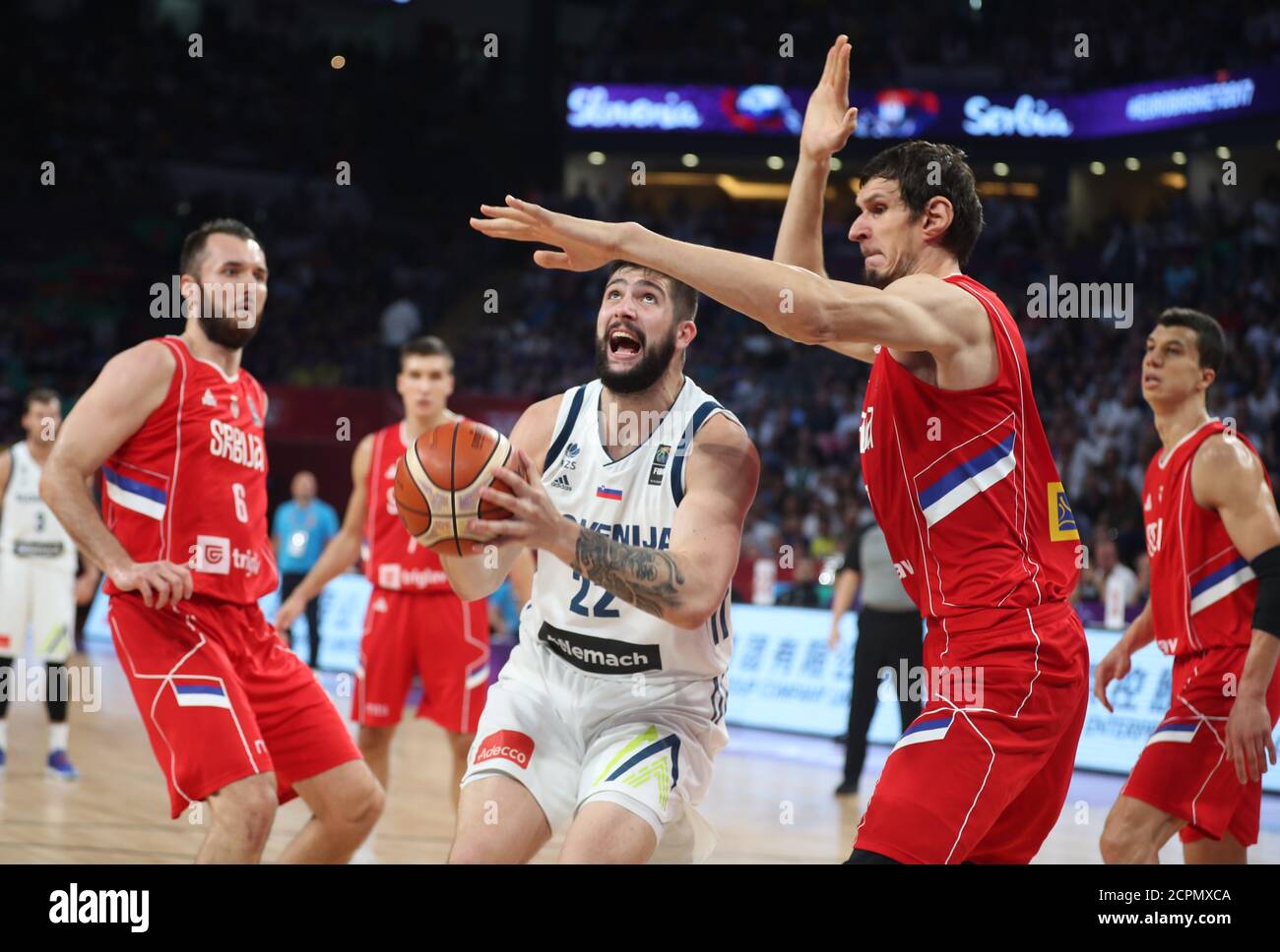 Baloncesto - Eslovenia contra Serbia - Campeonato Europeo EuroBasket 2017  final - Estambul, Turquía - 17 de septiembre de 2017 -