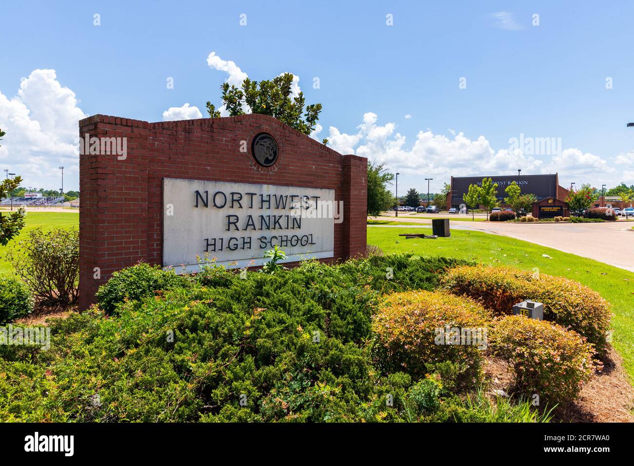 Flowood, MS / USA - 19 de agosto de 2020: Escuela Secundaria Northwest Rankin, en el Distrito Escolar del Condado de Rankin Foto de stock
