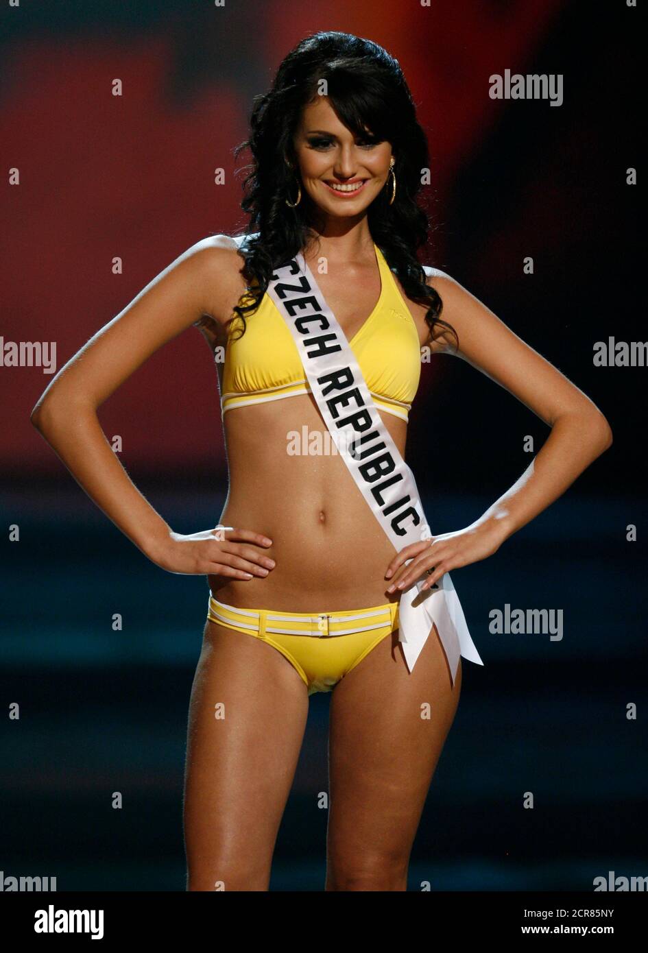 Eliska Buckova, concursante de Miss Universo de la República Checa,  participa en el concurso preliminar de trajes de baño en Nha Trang el 8 de  julio de 2008. El 57º concurso anual