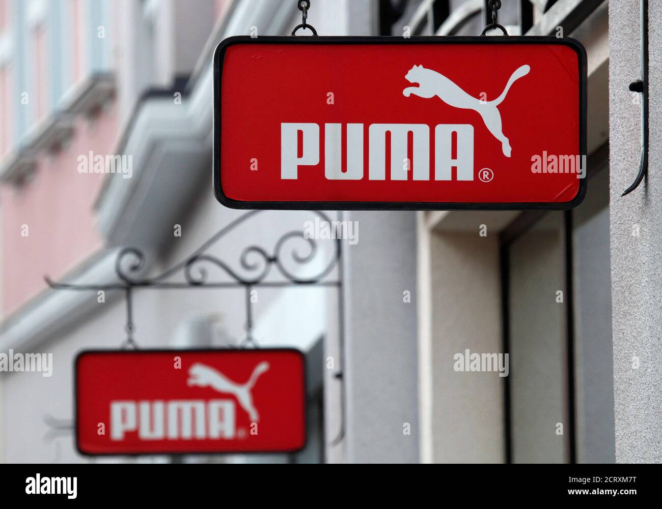 Boards with Puma store logo are seen on a shopping center at the outlet  village Belaya Dacha outside Moscow, Russia, April 23, 2016.  REUTERS/Grigory Dukor/File Photo Fotografía de stock - Alamy