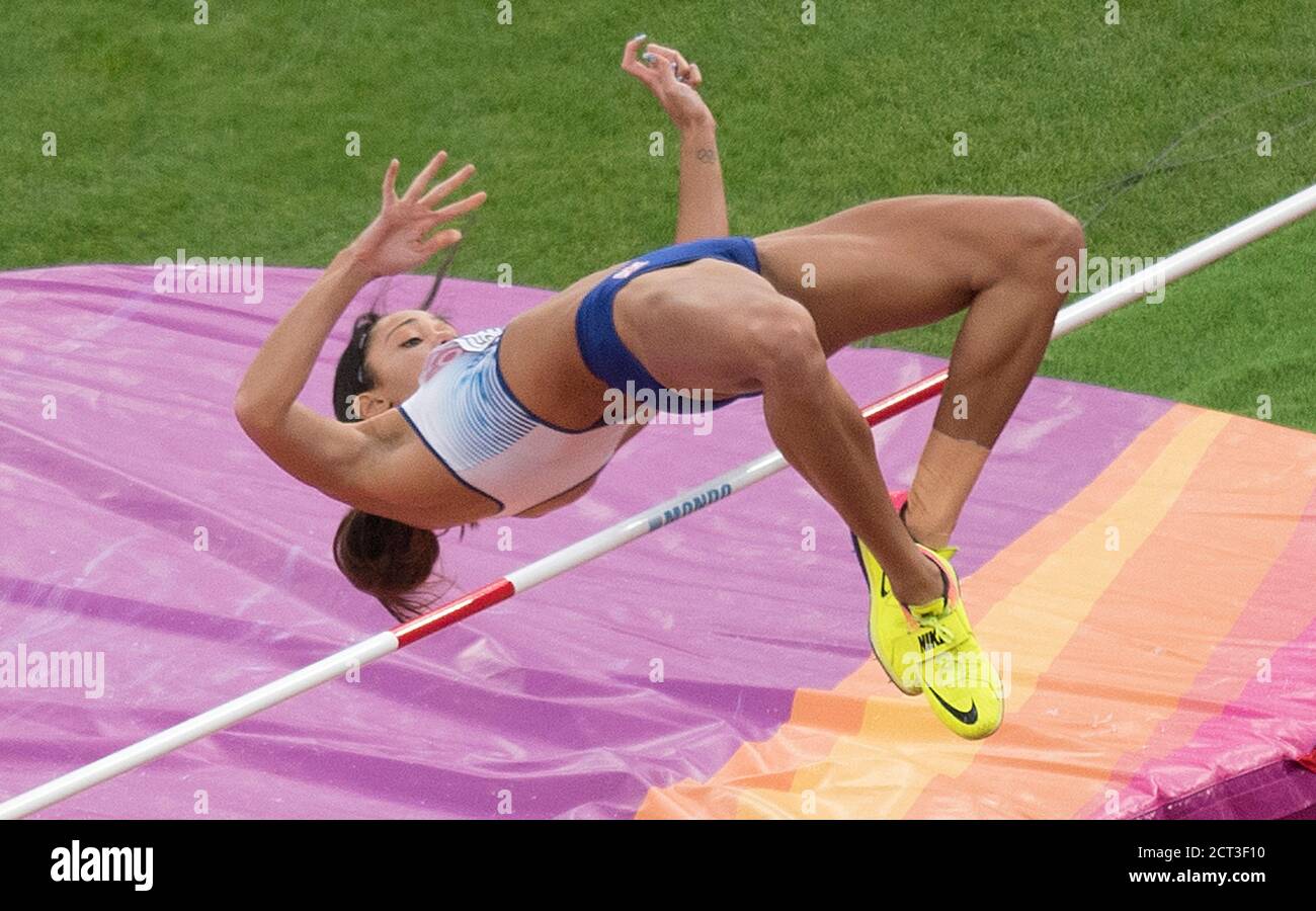 Katarina Johnson-Thompson compite en el salto alto de las mujeres. Campeonato Mundial de Atletismo - Londres. CRÉDITO DE LA FOTO: © MARK PAIN / ALAMY FOTO DE STOCK Foto de stock
