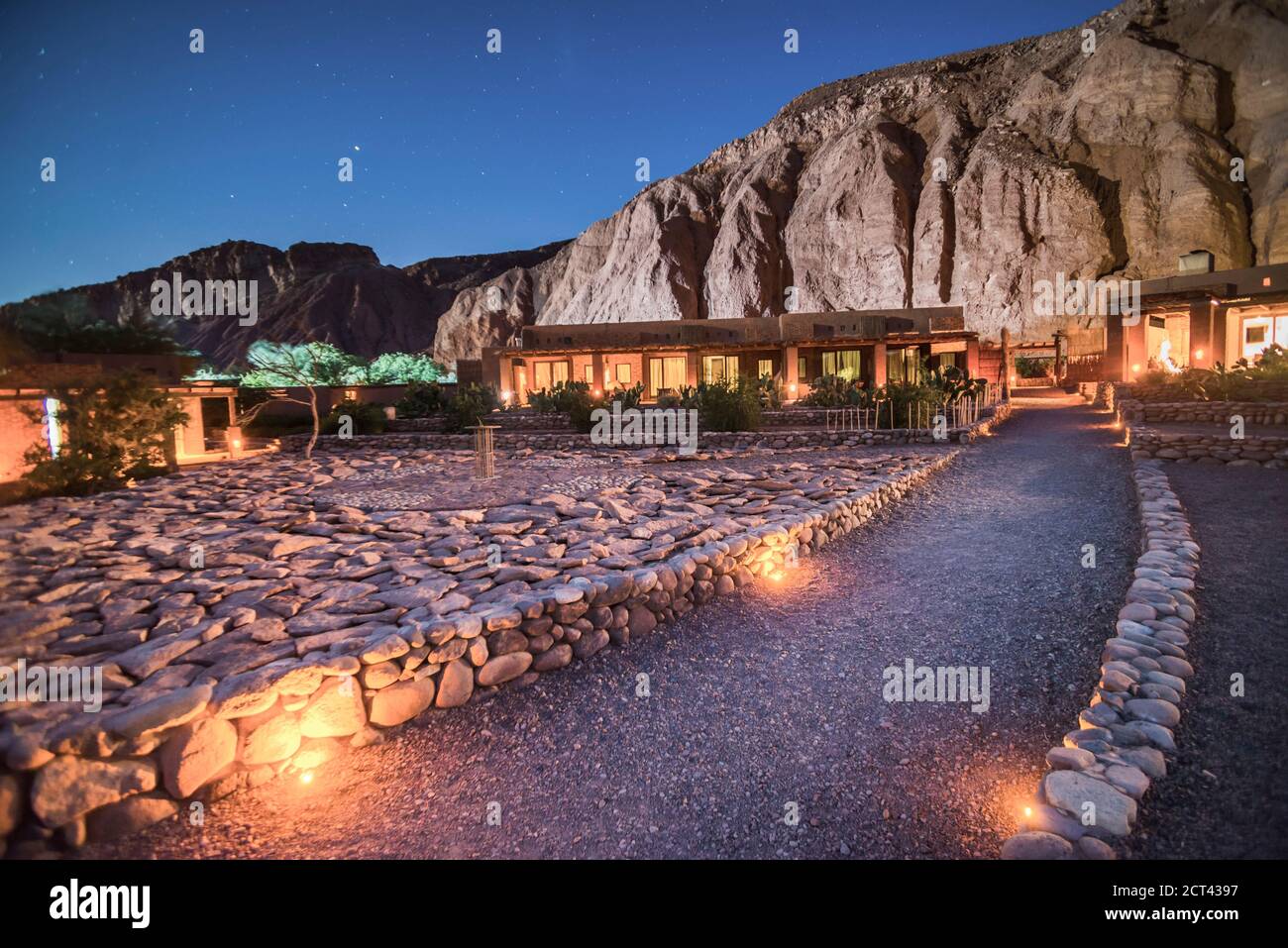 terciopelo dentista Luna Noche estrellada en Hotel Alto Atacama Desert Lodge and Spa, San Pedro de  Atacama, Desierto de Atacama, Chile, Sudamérica Fotografía de stock - Alamy
