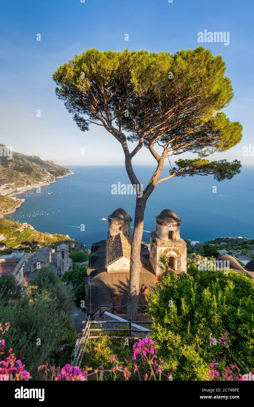 Villa Rufolo, la costa de Amalfi, Ravello, Campania, Italia Foto de stock