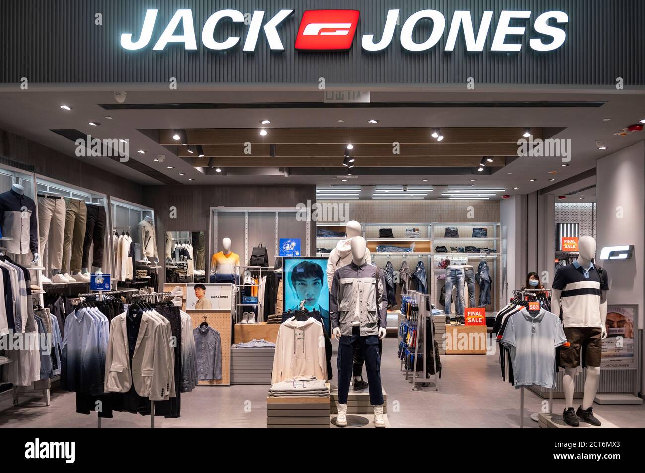 Hong Kong, China. 21 de septiembre de 2020. La Marca danesa de ropa de moda Jack Jones Store en Hong Kong. Crédito: SOPA Limited/Alamy Live News de stock - Alamy