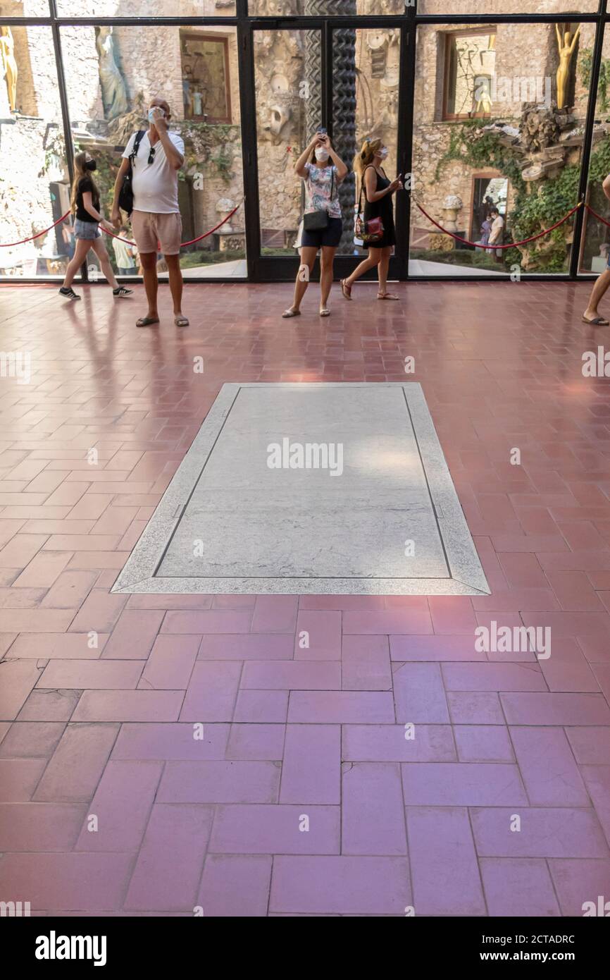 Museo del teatro salvador dali fotografías e imágenes de alta