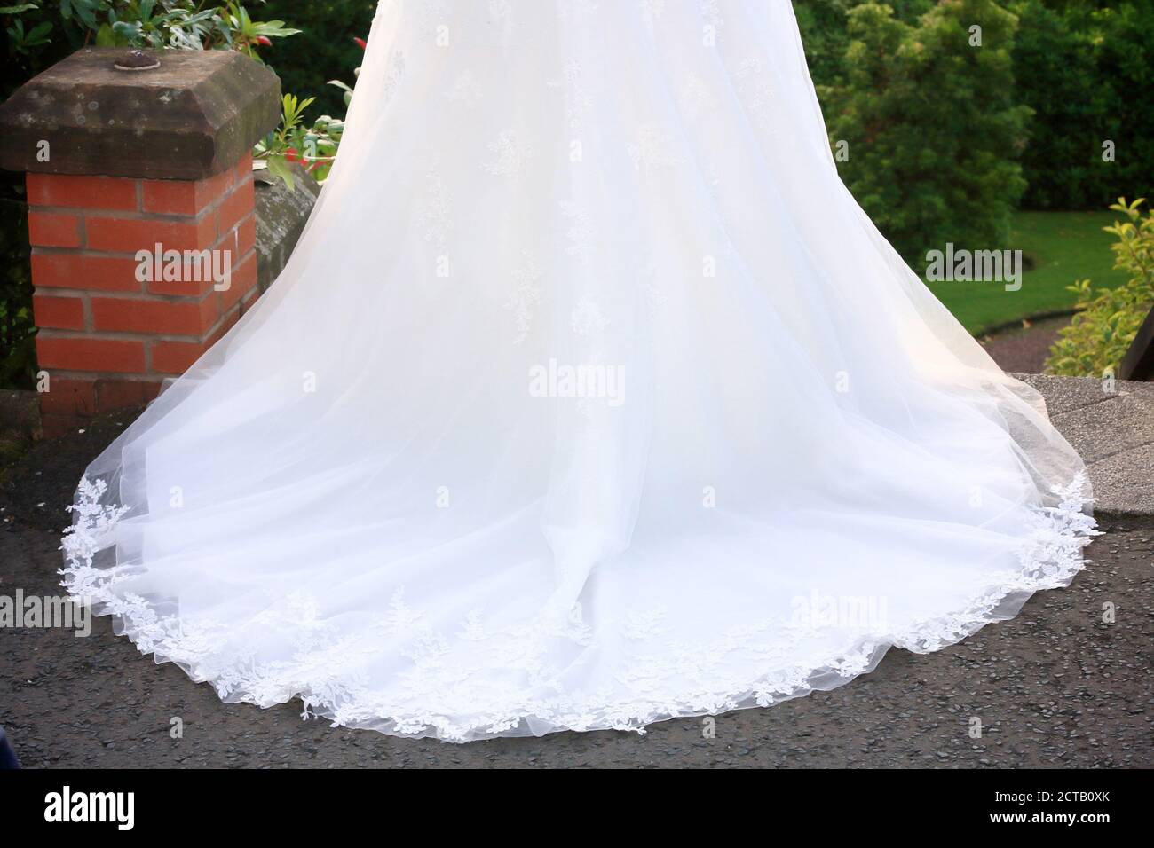Detalle de vestido de novia fotografías e imágenes de alta resolución - Alamy Detalle de vestido de novia fotografías e imágenes de alta resolución - Alamy