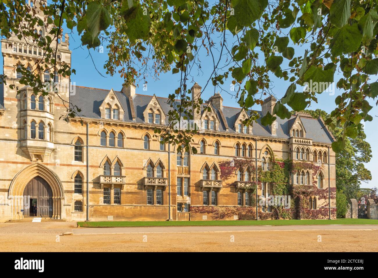 OXFORD CITY ENGLAND CHRIST CHURCH COLLEGE EL EDIFICIO MEADOW Foto de stock