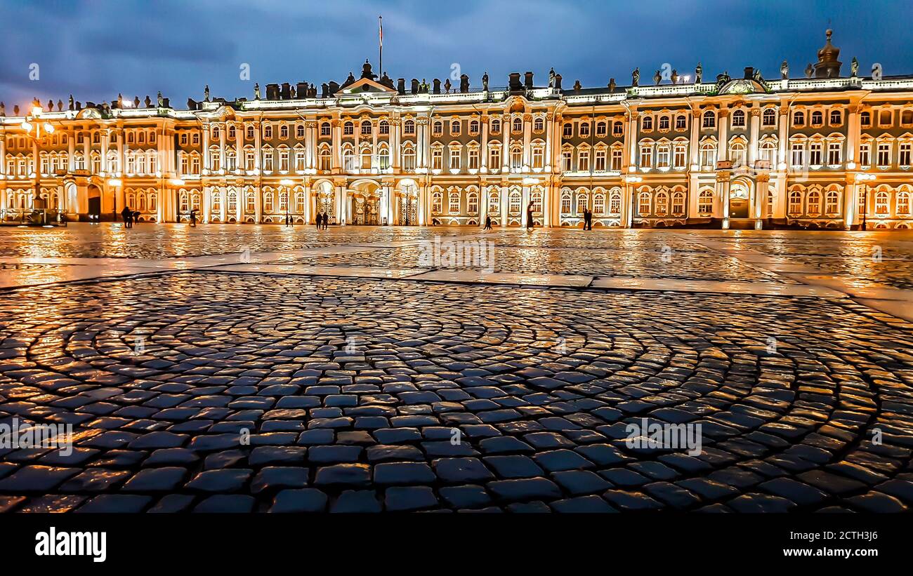 Palacio de Invierno. El Museo Estatal del Hermitage. San Petersburgo, Rusia Foto de stock