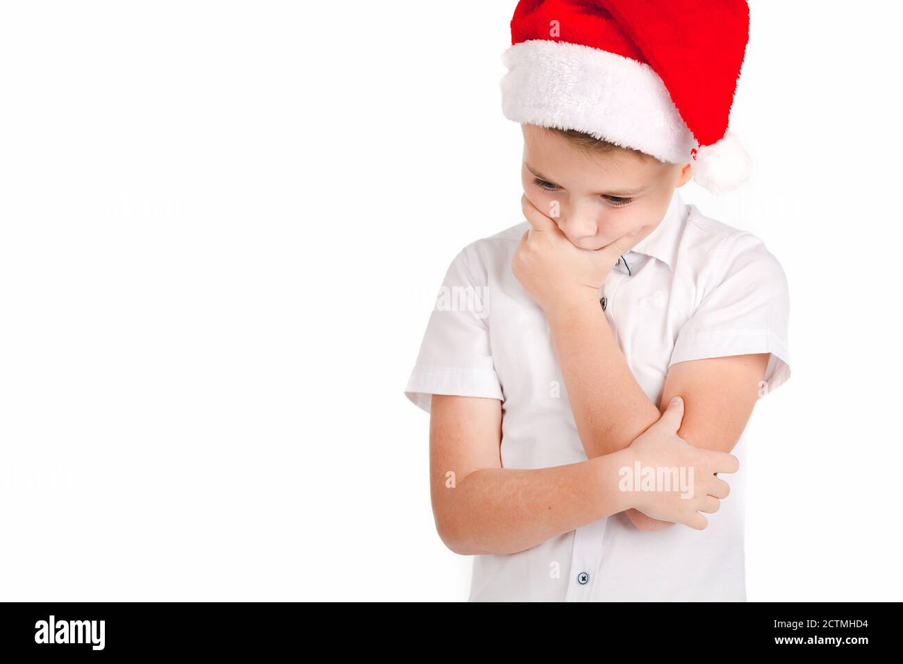 El retrato de Sad y el niño aburrido está molesto. Concepto del problema. Concepto para la depresión estrés cansado o frustración. Foto de stock