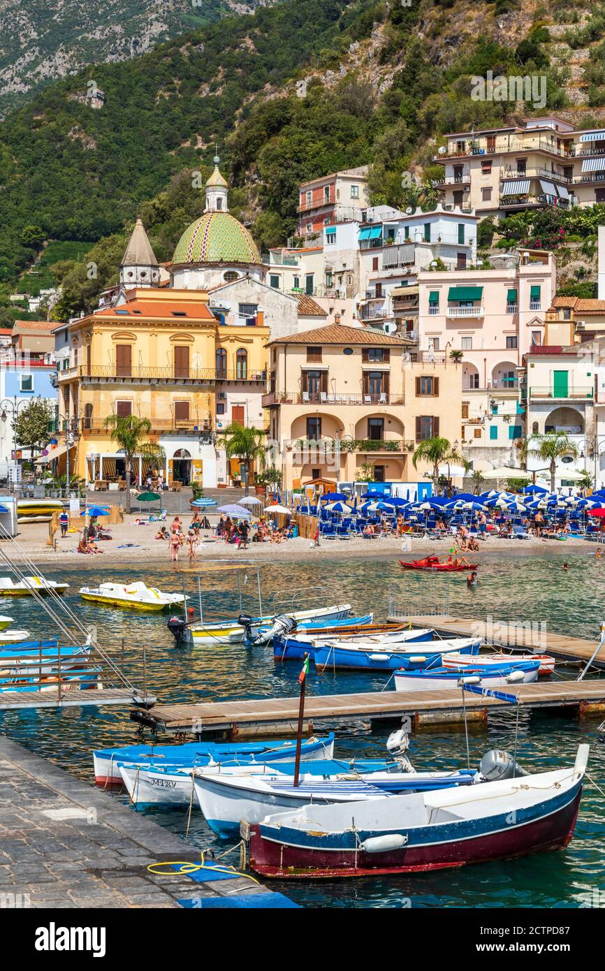 Cetara, Costa de Amalfi, Campania, Italia Foto de stock