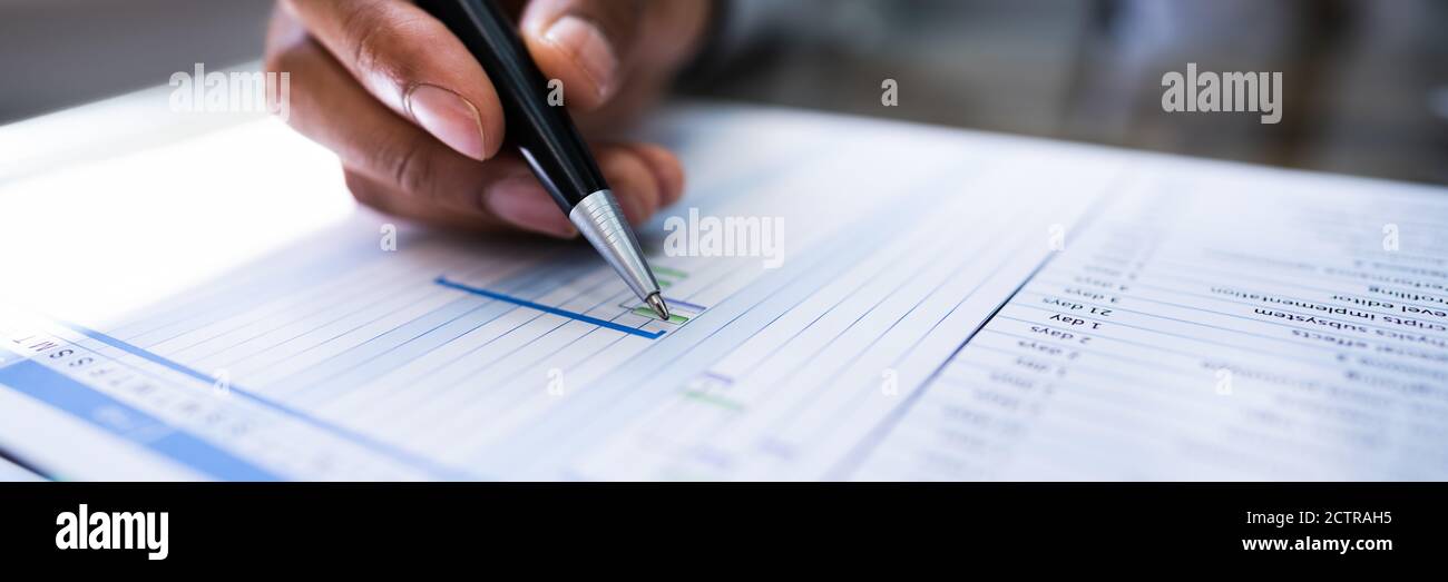 Diagrama de Gantt Programa de proyecto e Informe de personal de empleado Foto de stock