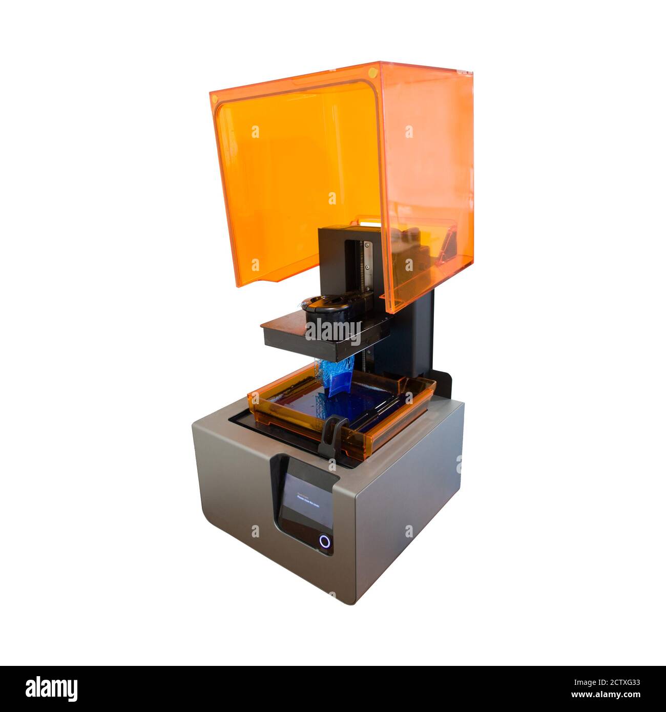Proceso de impresión 3D. Moderna tecnología de impresión 3D. Impresora 3d  en funcionamiento imprimiendo un detalle. Aislado sobre fondo blanco  Fotografía de stock - Alamy