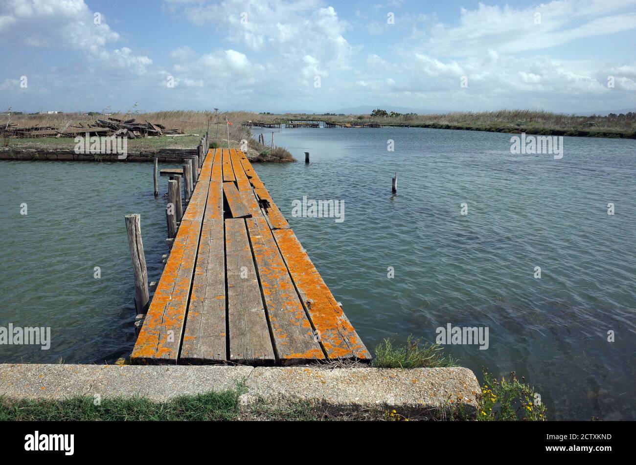 Cabras, Cerdeña, Italia. Peschiera Mare e Pontis Foto de stock