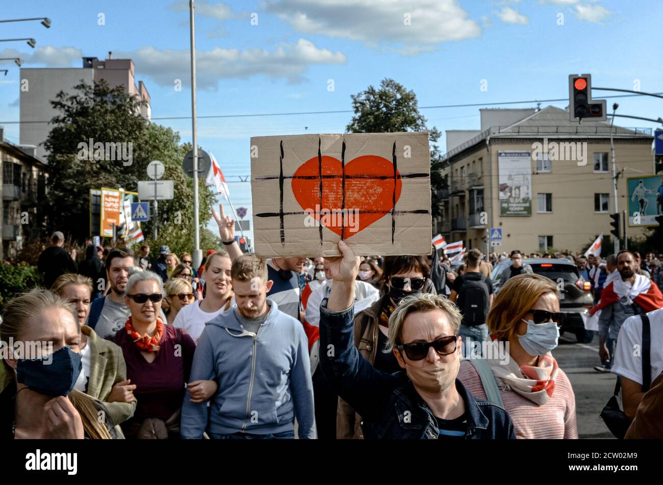 Minsk, Bielorrusia - 13 de septiembre de 2020: El pueblo bielorruso participa en protestas pacíficas después de las elecciones presidenciales en Bielorrusia. Foto de stock