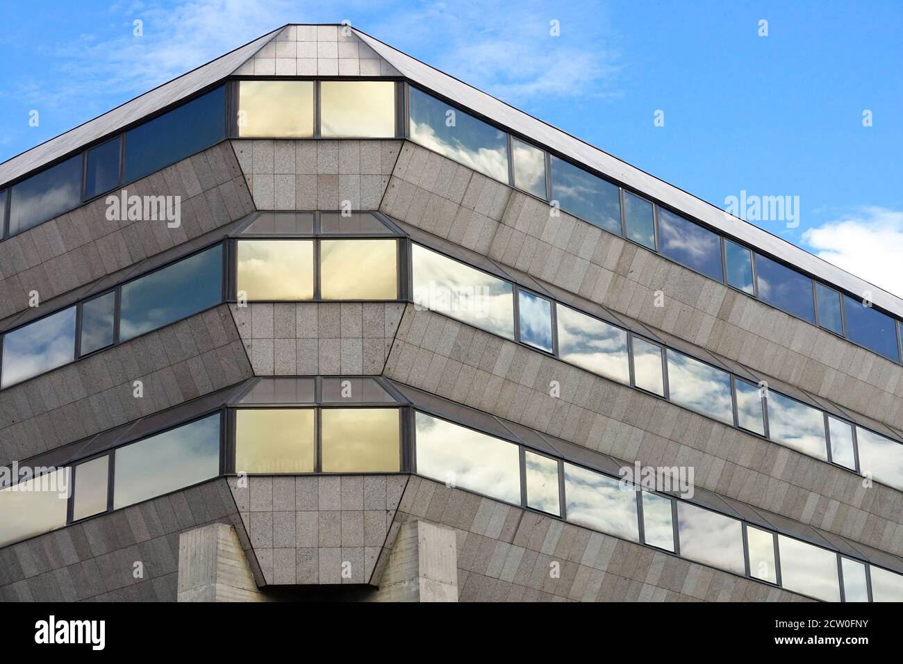 Arquitectura brutalista Embajada de Berlín de la República Checa Foto de stock