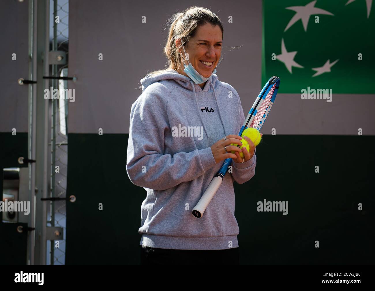 Olga Savchuk durante la práctica antes del inicio de la Roland Garros 2020, Grand Slam torneo de tenis, clasificación, el 26 de septiembre de 2020 en Roland Gar Foto de stock
