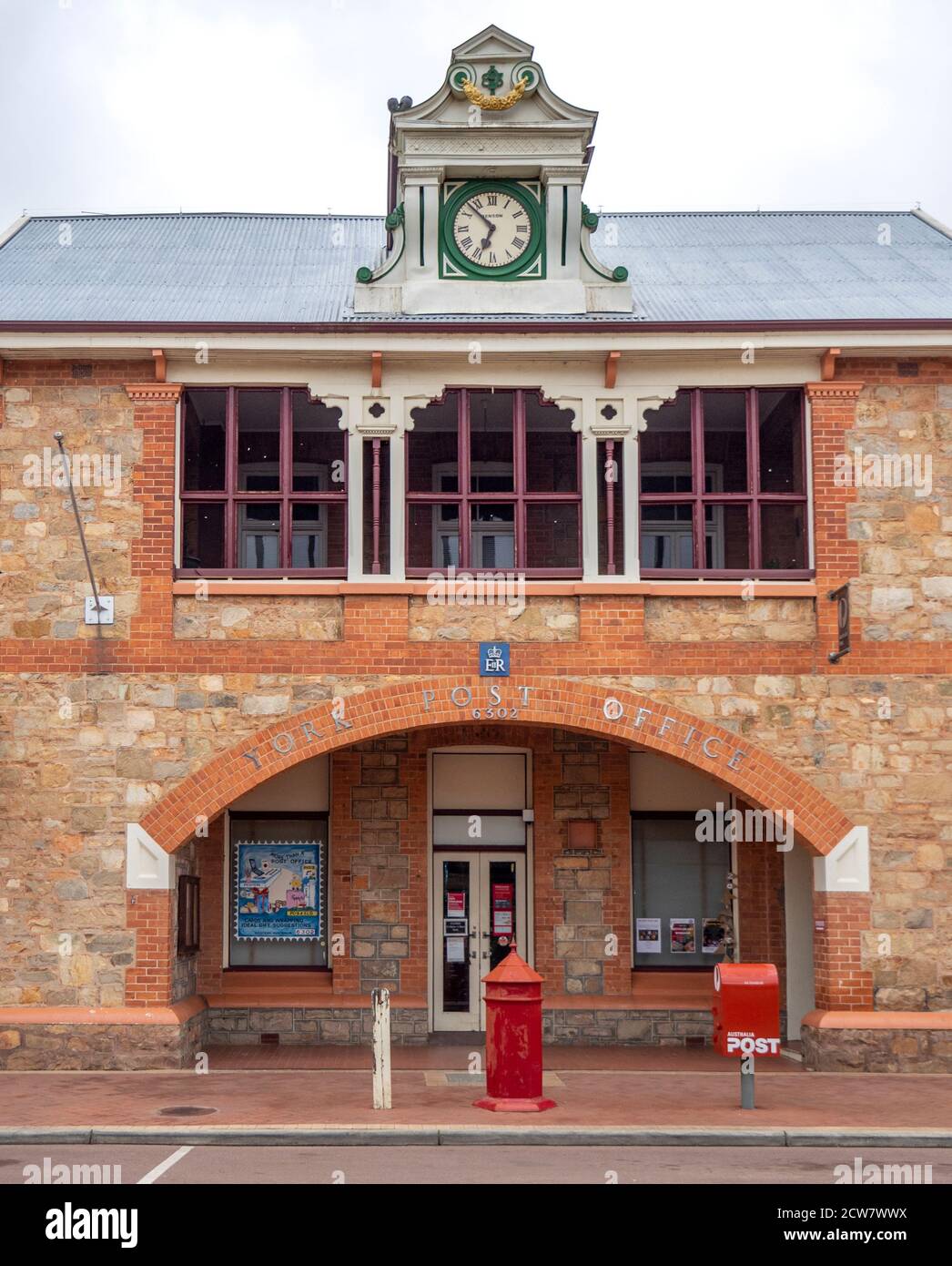 York Post Office edificio de piedra y ladrillo por el arquitecto