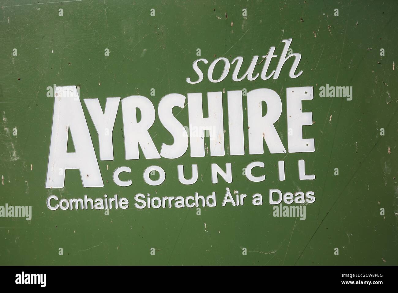 Dunure, Ayrshire, Escocia, Wheelie bins pertenecientes al Consejo de