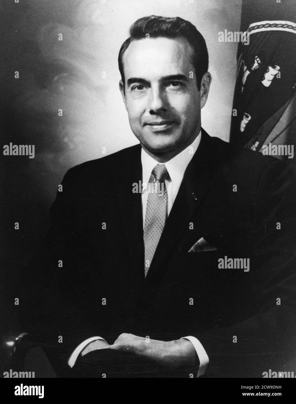 Retrato oficial del Senador Robert J Dole de Kansas, Washington, DC, 1973. (Foto de la Oficina del Senador Dole/Agencia de Información de los Estados Unidos/Imágenes de la Vintage de la RBM) Foto de stock