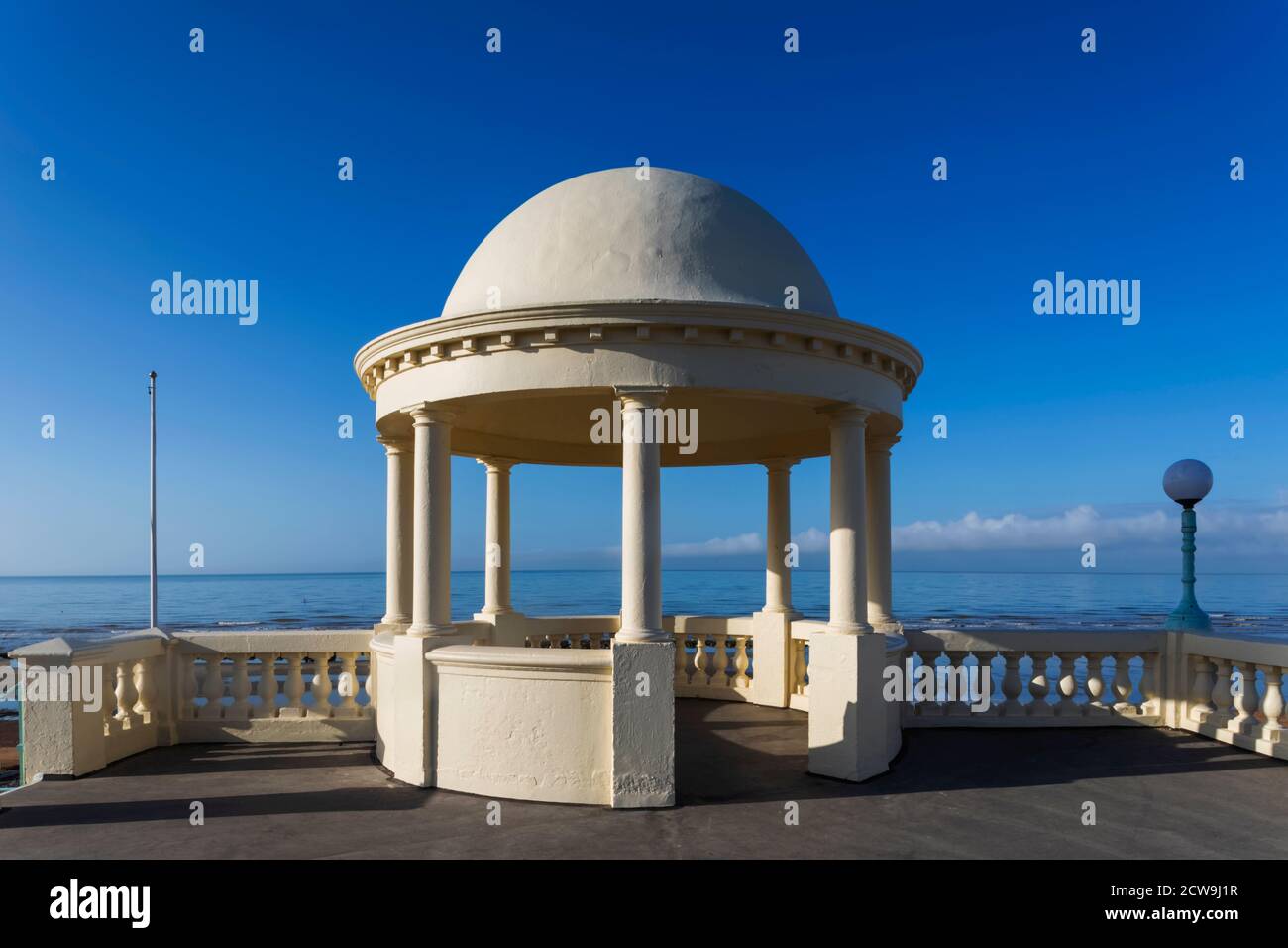 Inglaterra, Sussex Oriental, Bexhill on sea, el de la Warr Pavilion Promenade Art Deco Cupola Foto de stock