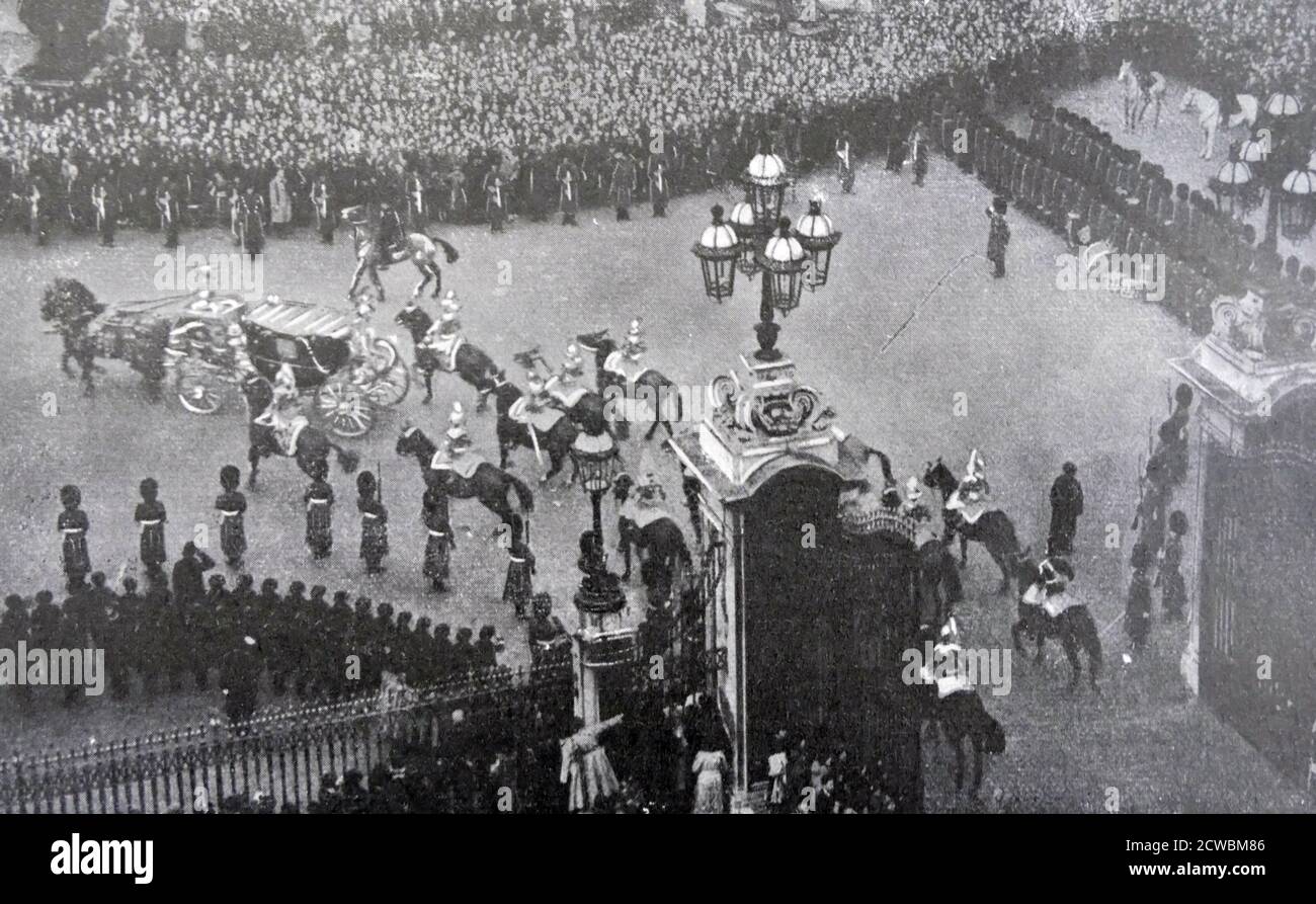 Foto en blanco y negro de la procesión del Palacio de Buckingham a la Abadía de Westminster por el matrimonio del príncipe Jorge, duque de Kent (1902-1942) y la princesa Marina de Grecia (1906-1968); el matrimonio tuvo lugar el 29 de noviembre de 1934. Foto de stock