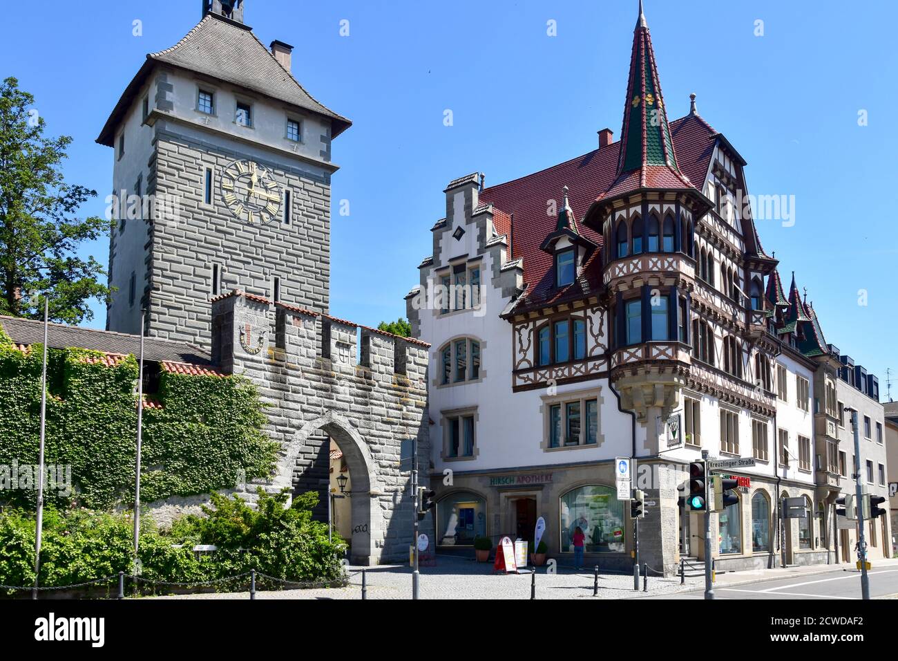 Konstanz, Alemania - 27 de mayo de 2020: Schnetztor, puerta fortificada de las antiguas murallas de la ciudad. Foto de stock