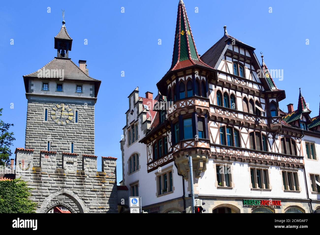 Konstanz, Alemania - 27 de mayo de 2020: Schnetztor, puerta fortificada de las antiguas murallas de la ciudad. Foto de stock