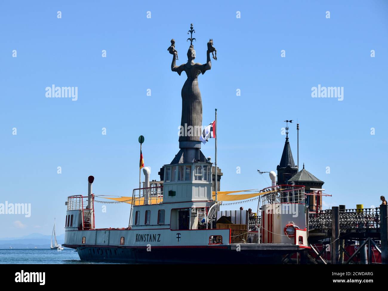 Konstanz, Alemania - 27 de mayo de 2020: Puerto de Constanza con faro y estatua de Imperia. Foto de stock