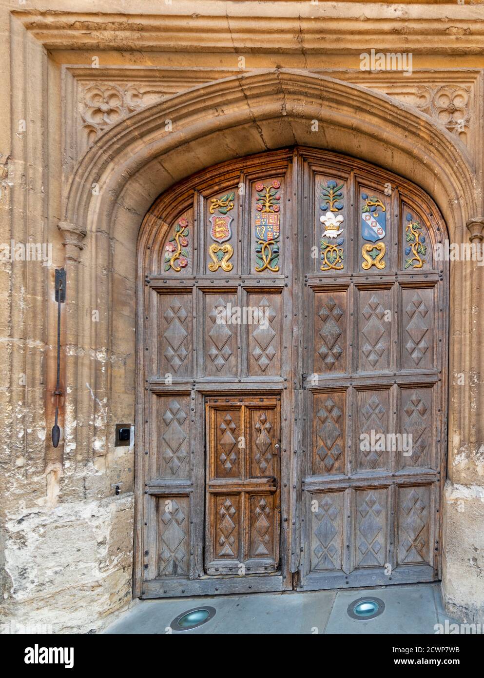 OXFORD CITY ENGLAND ORIEL COLLEGE PUERTA DE ENTRADA DE LA PLAZA ORIEL Foto de stock