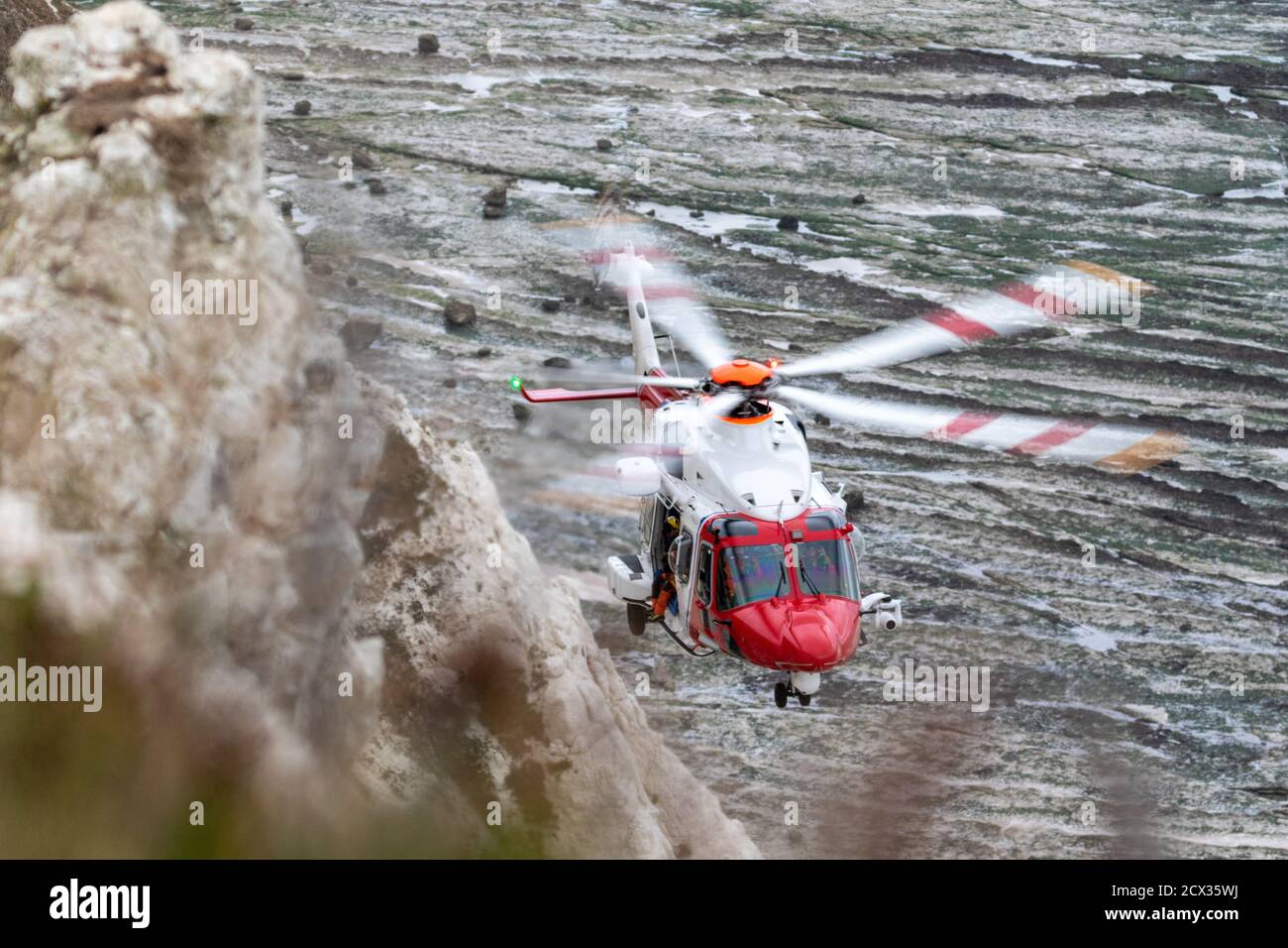 Que es un rescate en acantilado fotografías e imágenes de alta