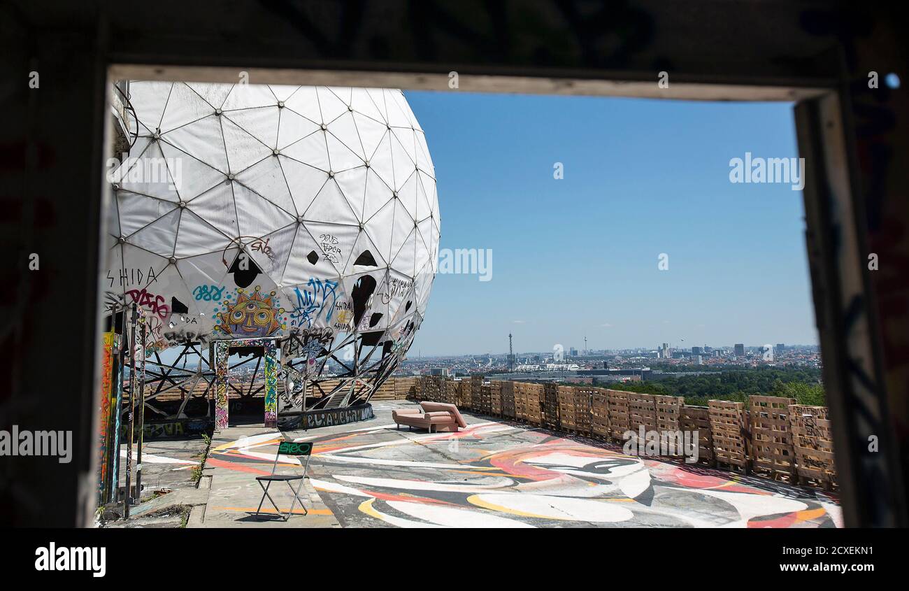 Germany Berlin Charlottenburg - The radio tower during the 50th...  Fotografía de noticias - Getty Images