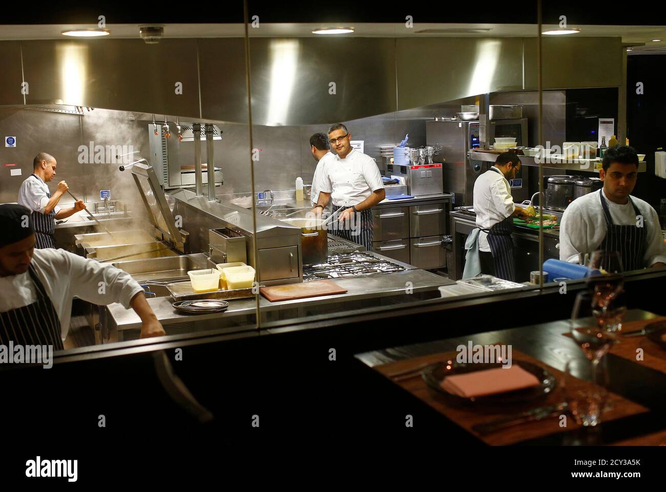Indian Restaurant London Chef Fotos E Imagenes De Stock Alamy / it is an icon with title. alamy