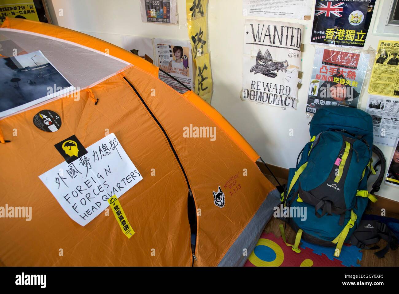 charles and keith small wallet