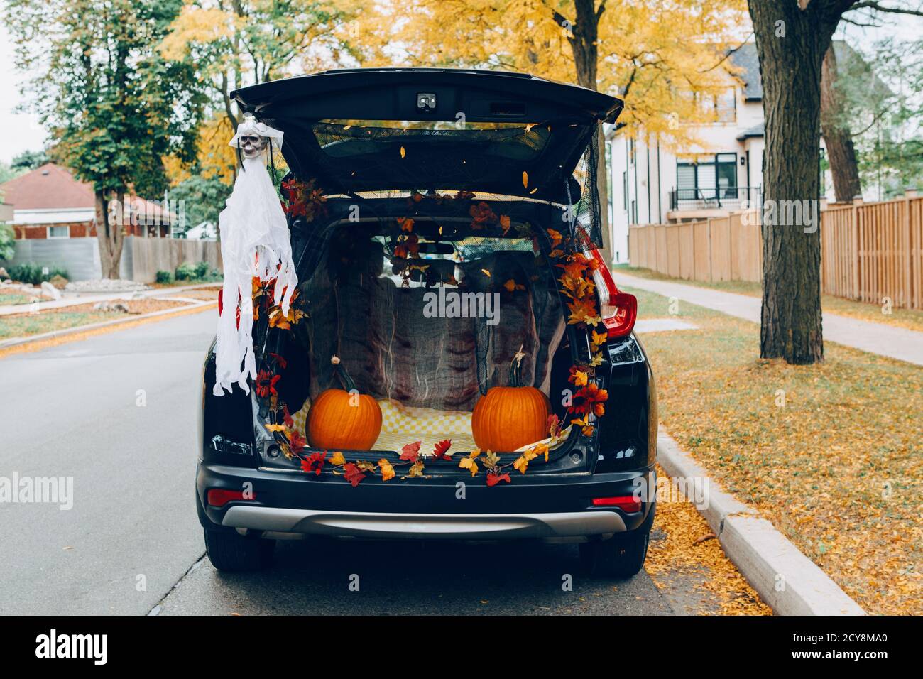 Decoración de coche en Halloween en Estados Unidos - Año Escolar
