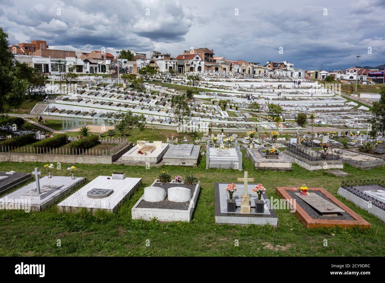 Cementerio patrimonial de cuenca fotografías e imágenes de alta resolución  - Alamy