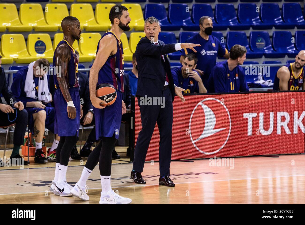 Sarunas jasikevicius, entrenador del fc barcelona fotografías e