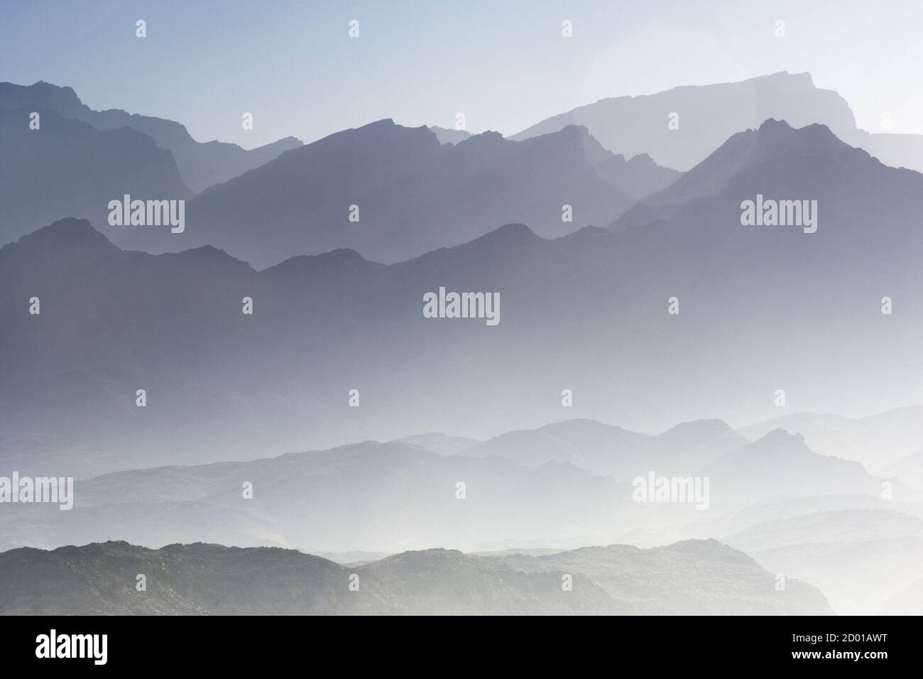 Las montañas al Hajar ash Sharqi en Omán. Foto de stock