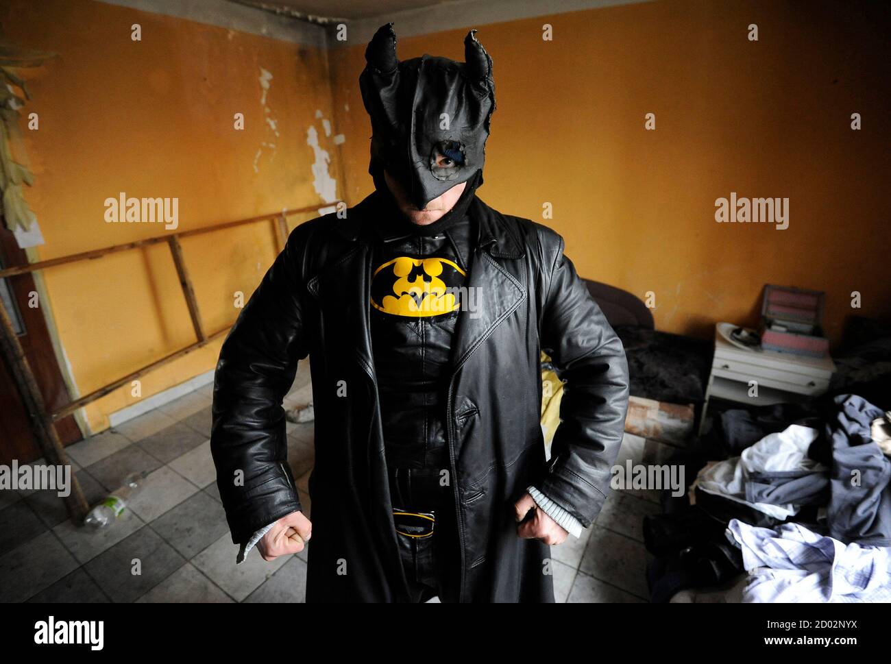 Zoltan Kohari, conocido como el batman eslovaco, se encuentra en su casa en  la ciudad de Dunajska Streda, a unos 34 km (55 millas) al sur de Bratislava  8 de marzo de