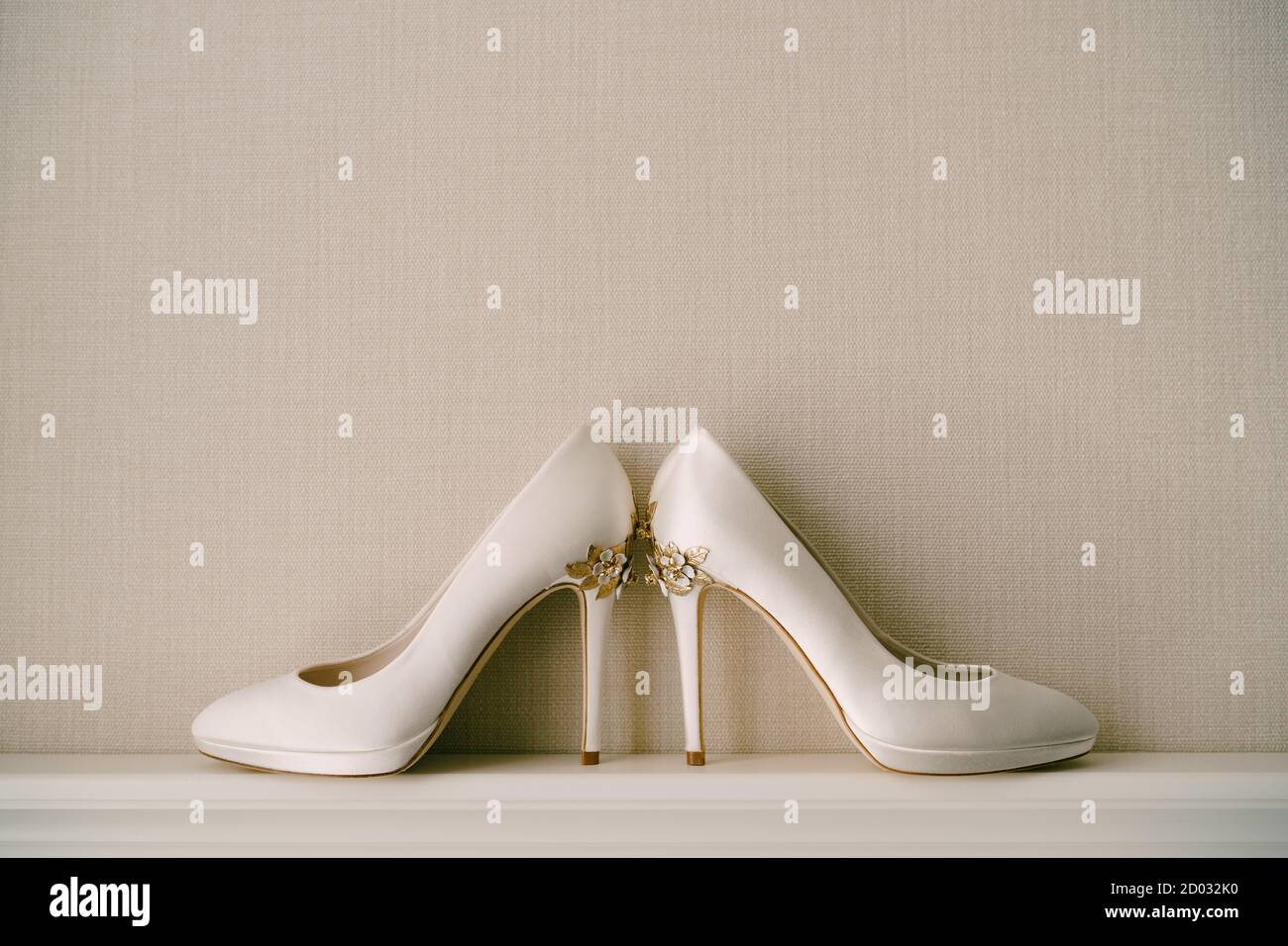 Tacones puntiagudos de alta - Alamy