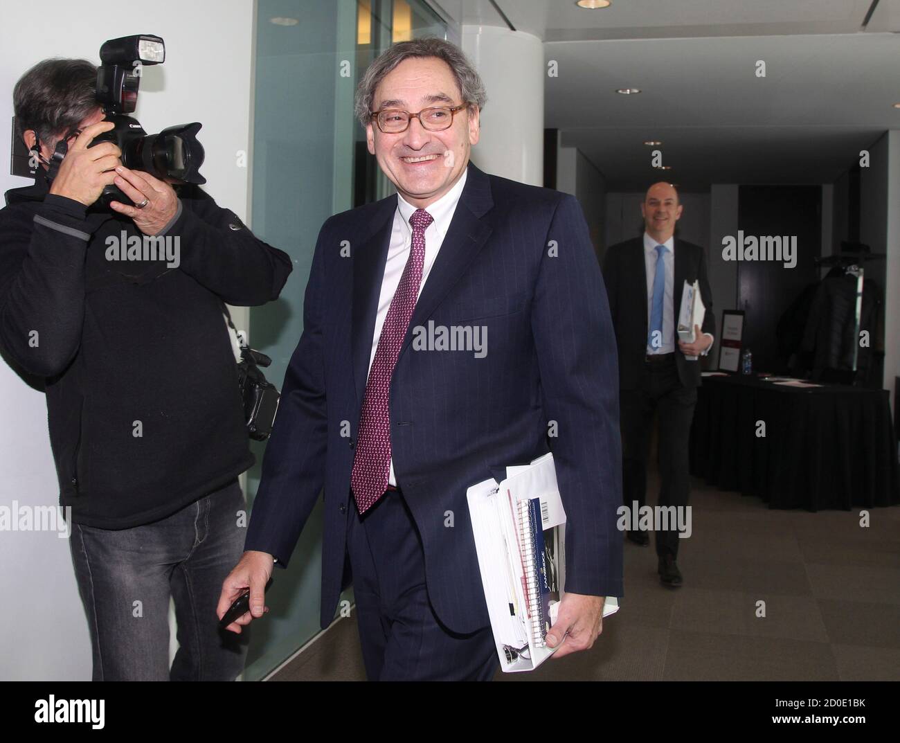 Michael Sabia, president and chief executive officer of Caisse de depot et placement du Quebec (CDP) walks to a press briefing for the release of their 2013 financial results in Montreal, February 26, 2014. REUTERS/Christinne Muschi (CANADA - Tags: BUSINESS) Foto de stock