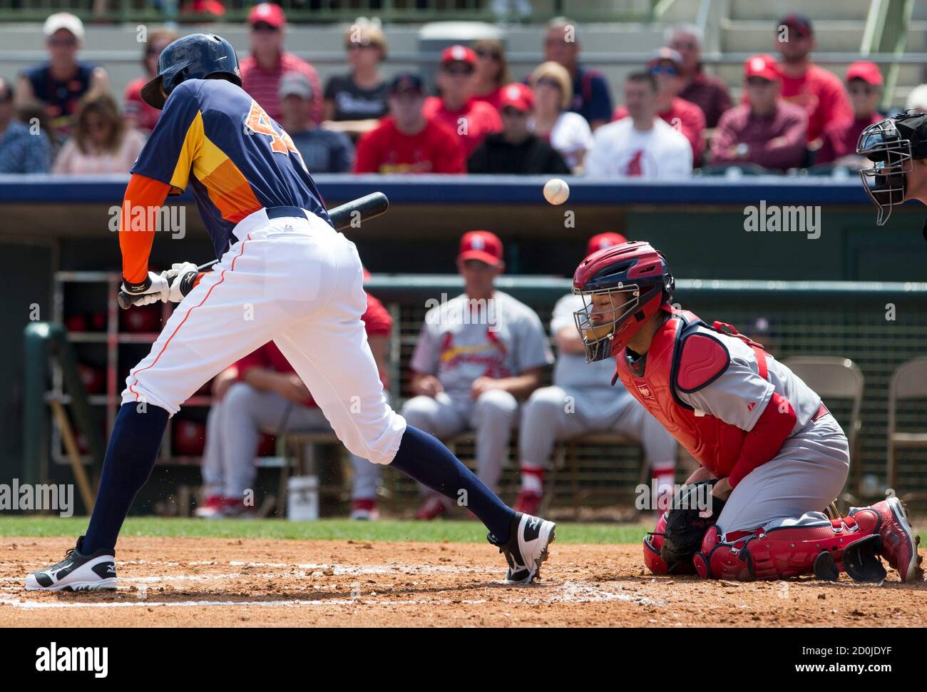 Baseball Catcher Wild Pitch Fotos E Imagenes De Stock Alamy