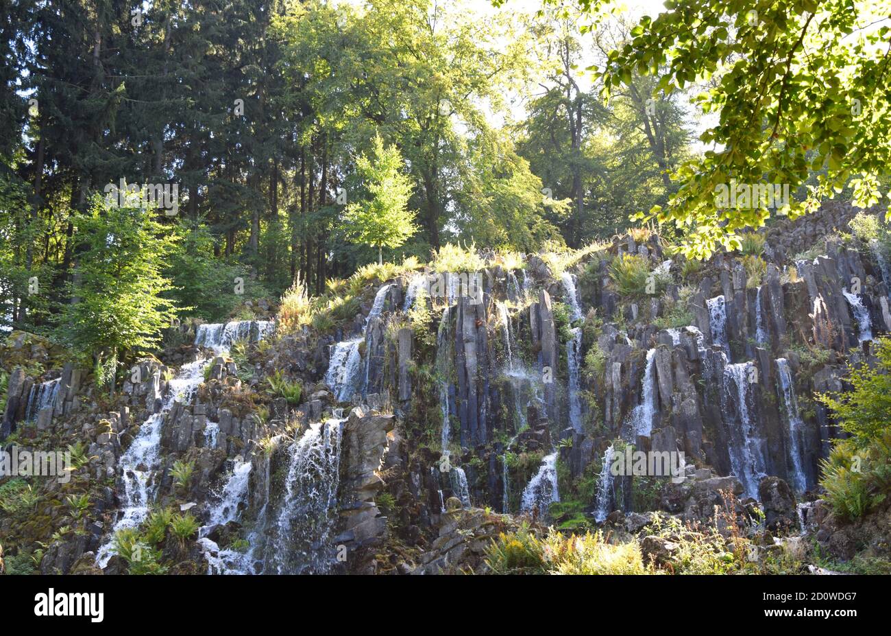 Wasserspiele - Plutogrotte, Teufelsbrücke y el Templo Jussow Foto de stock