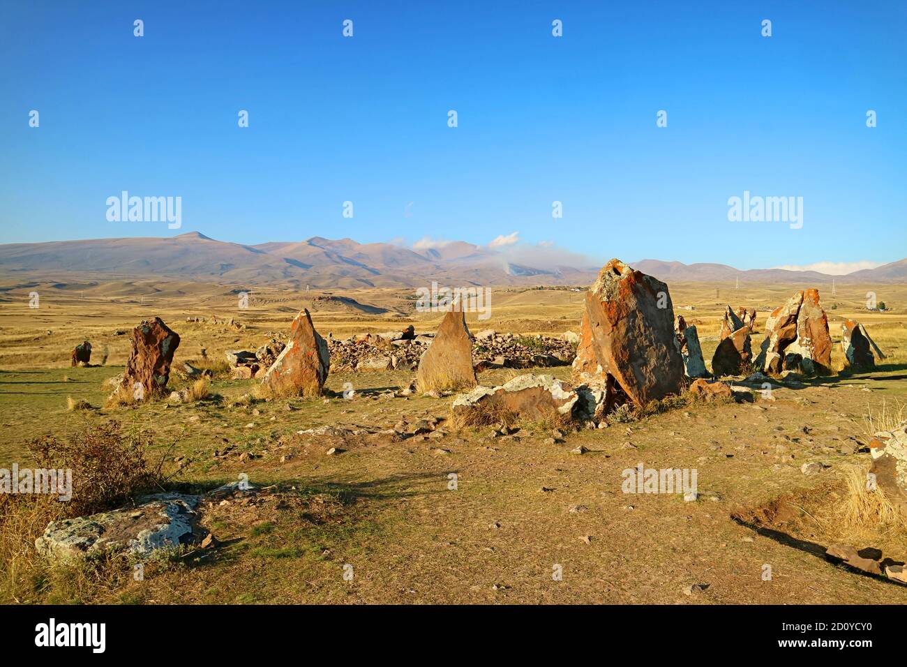 El Círculo Central de Carahunge, también llamado Stonehenge armenio, un sitio arqueológico prehistórico en la provincia de Syunik de Armenia Foto de stock