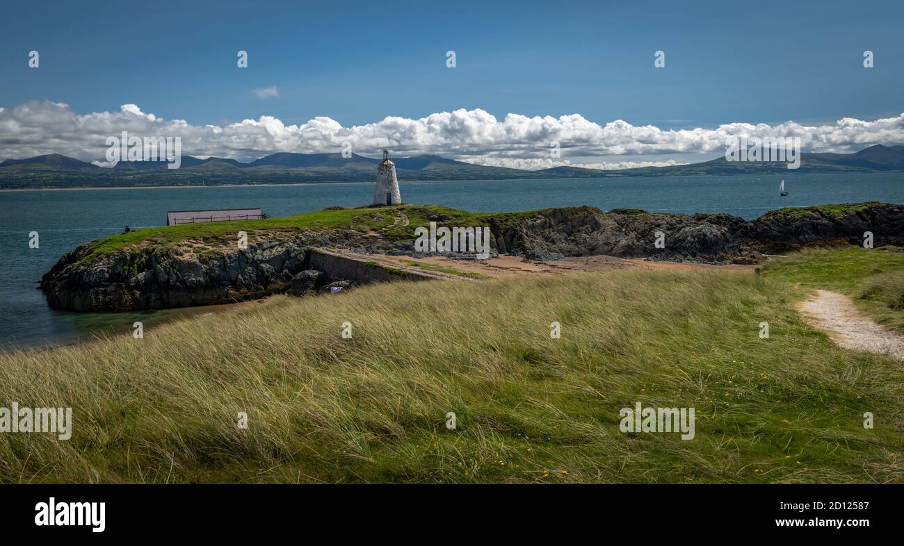 Goleudy Twr Bach en Ynys Llanddwyn en Anglesey, Gales del Norte Foto de stock
