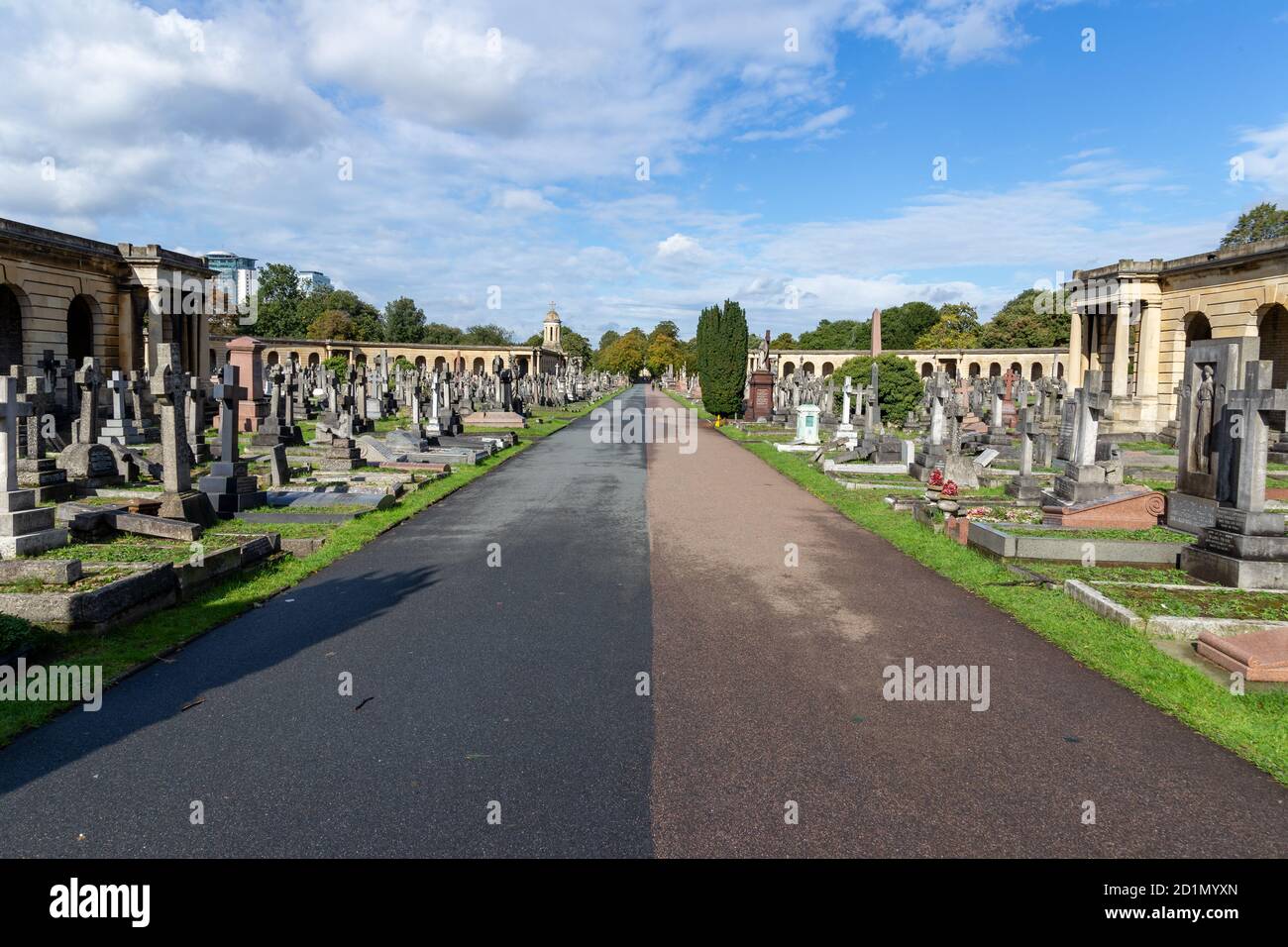 Londres, Inglaterra - Octubre de 05 2020: Cementerio Brompton, uno de los siete magníficos cementerios inaugurado en 1840 Foto de stock