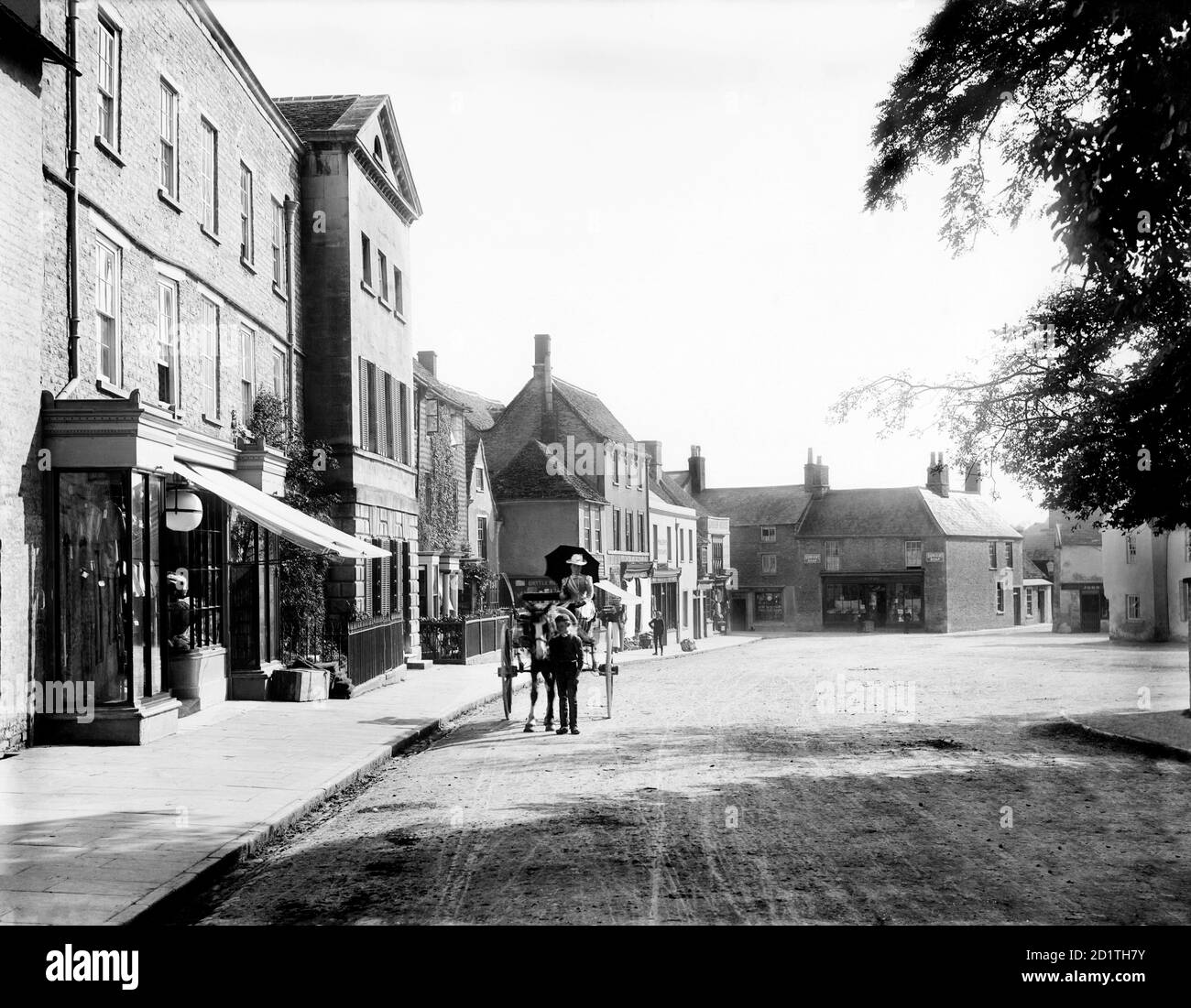 Pintoresca fachada del siglo xix fotografías e imágenes de alta