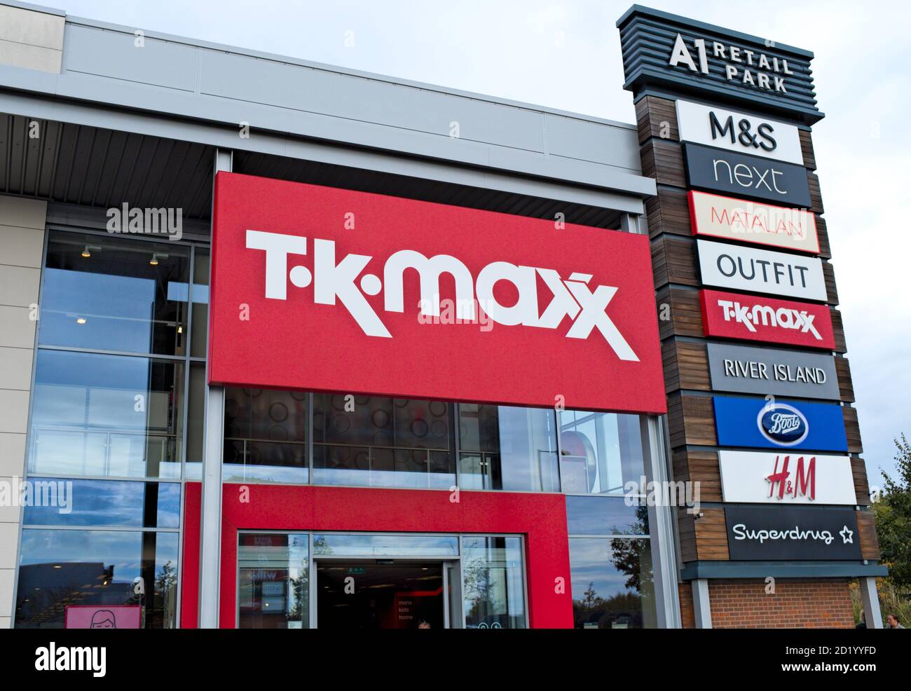 T. K. Maxx tienda en el parque al por menor A1, Biggleswade, Camas. Inglaterra Foto de stock