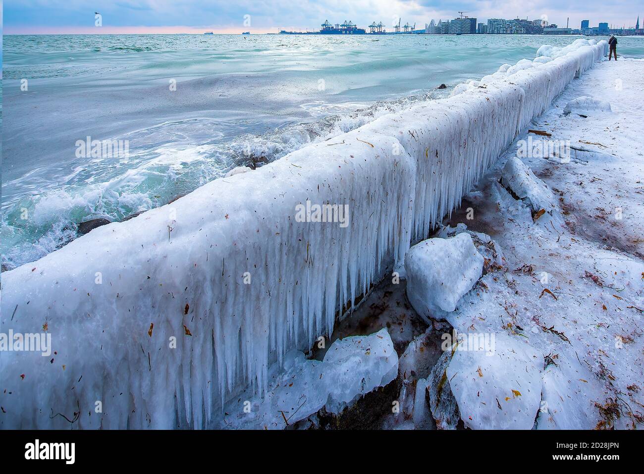 El mar se congela a hielo durante un período frío, Jutlandia, Dinamarca  Fotografía de stock - Alamy