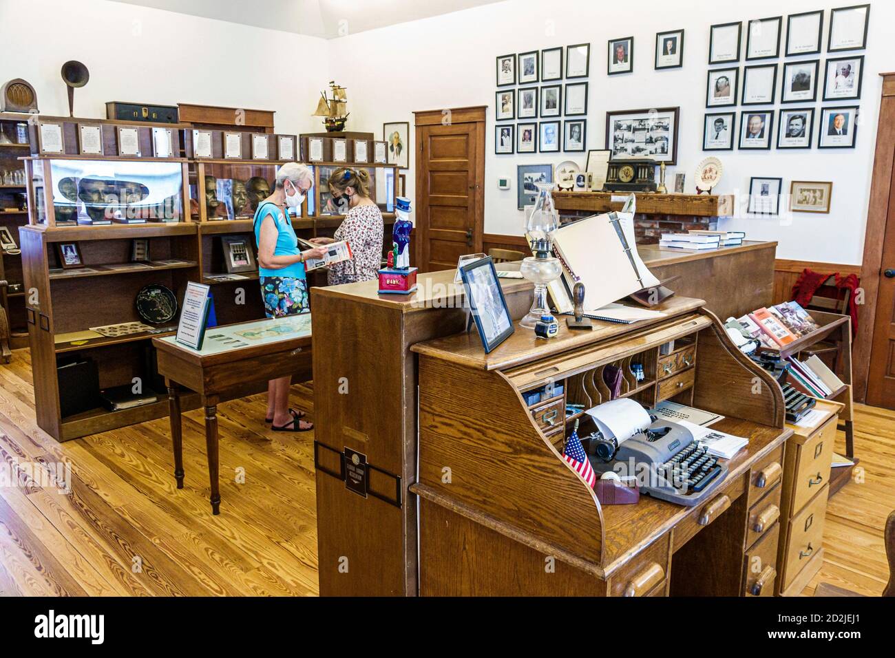 Clermont Florida, Museo del Pueblo Histórico, Cooper Memorial Library
