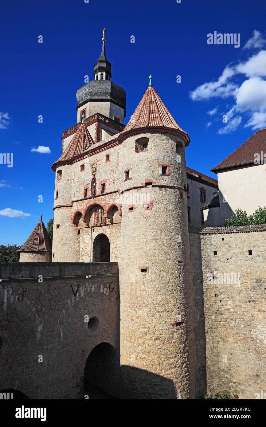 Gate Kiliansturm Scherenbergtor y torre, la Fortaleza Marienberg, Würzburg, Wuerzburg, Baja Franconia, Baviera, Alemania Foto de stock